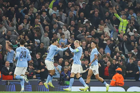 تشكيل مانشستر سيتي أمام نيوكاسل.. شرقي أساسيًا ومرموش بديلًا